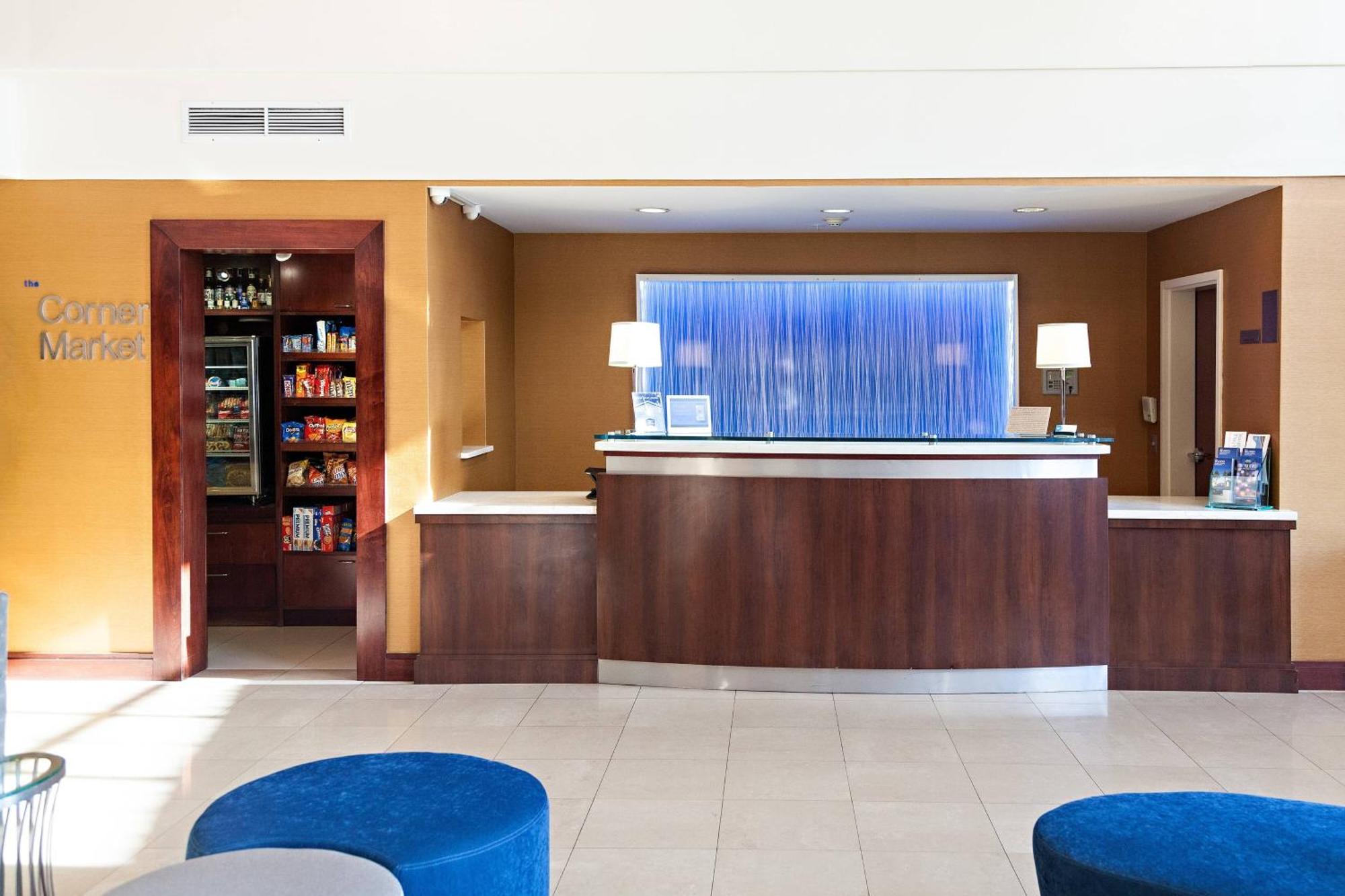 Fairfield Inn & Suites By Marriott Сомерсет Экстерьер фото